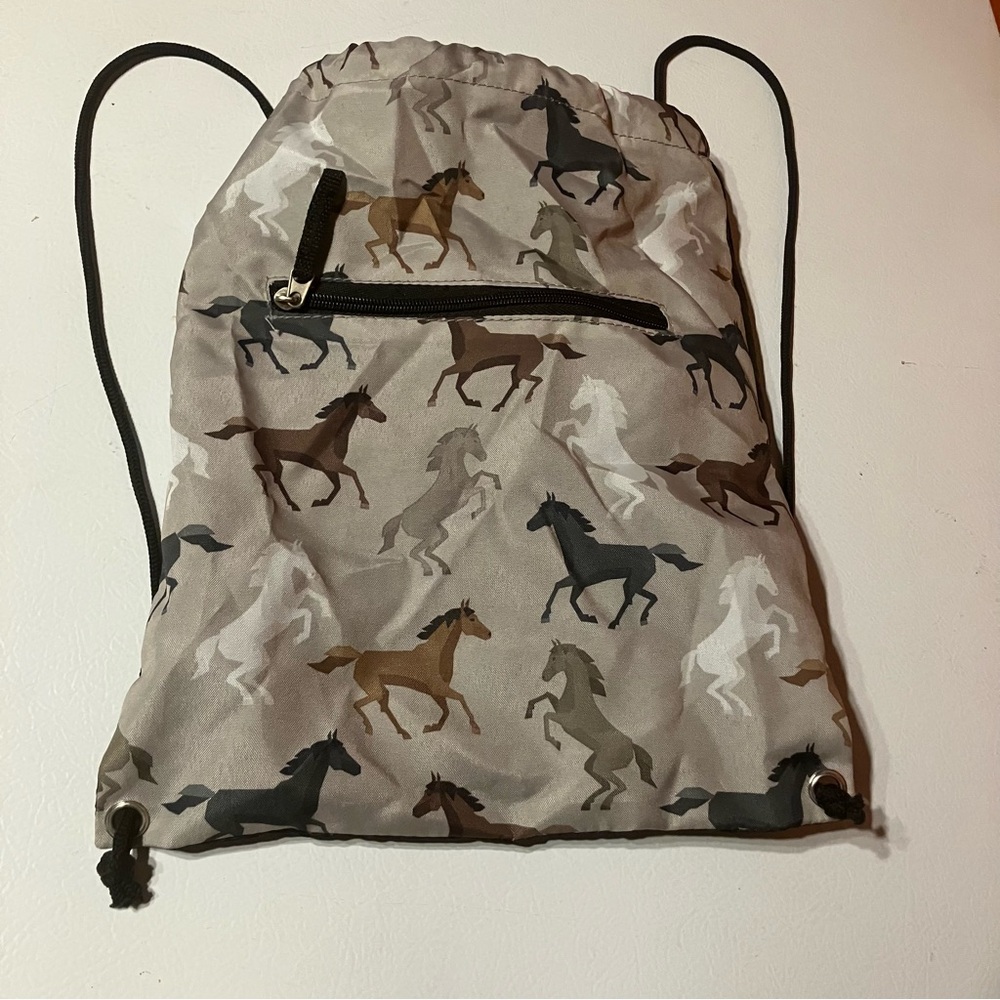 Horse Print Drawstring Bag withโ Lining and Zipper Pocket